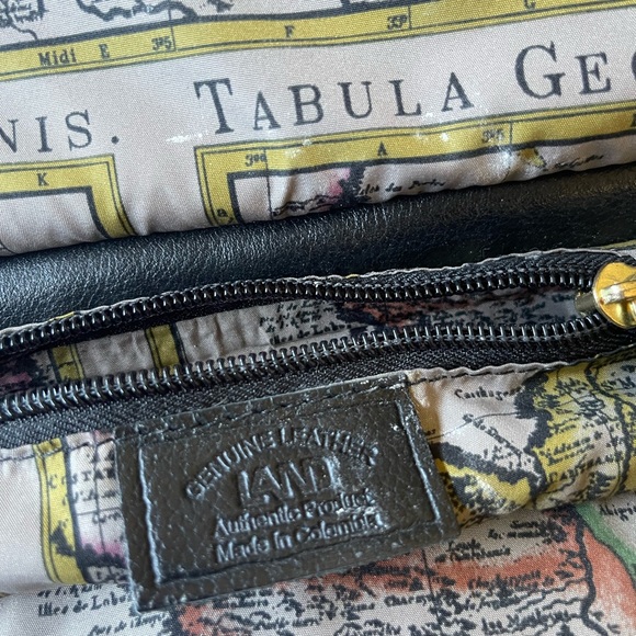 Authentic Leather Unisex Bag - Picture 10 of 11